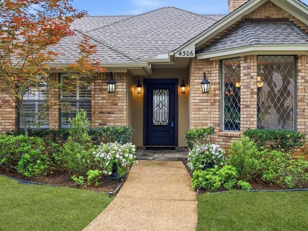 4306 Essex Court, Arlington, TX 76016