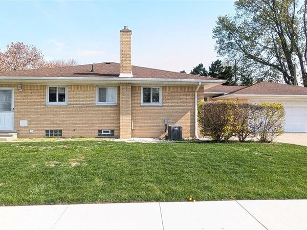 21562 Winshall Court, St. Clair Shores, MI 48081