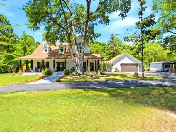 6902 Santa Clara Drive, Navarre, FL 32566