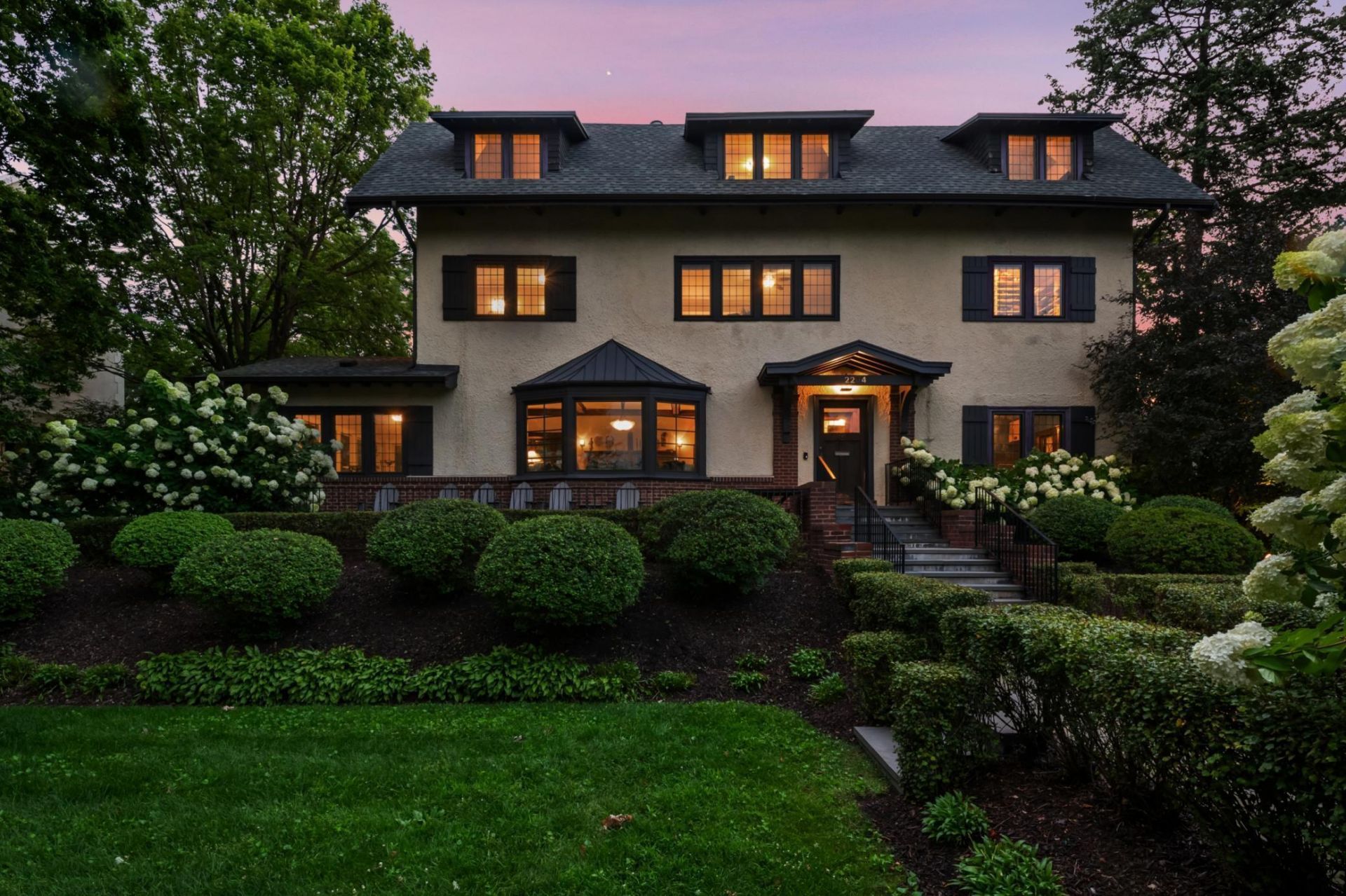 2204 W Lake Of The Isles Parkway , Minneapolis, MN 55405