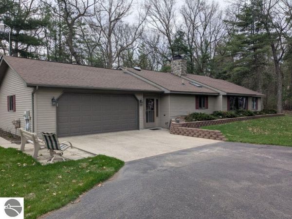 3747 Cayuga Trail, National City, MI 48748