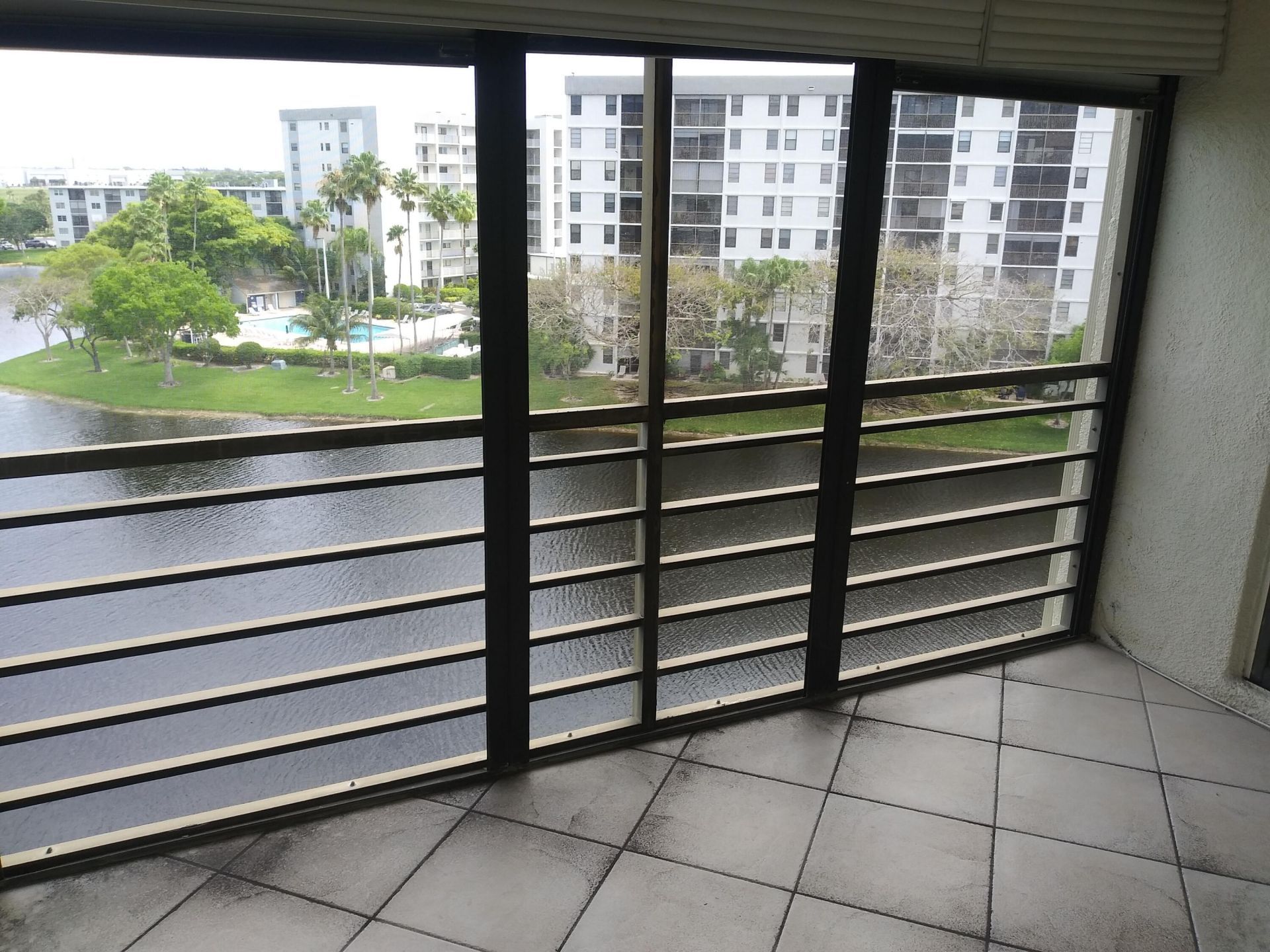 2309 S Cypress Bend Drive S, Unit 714c, Pompano Beach, FL 33069 Photo