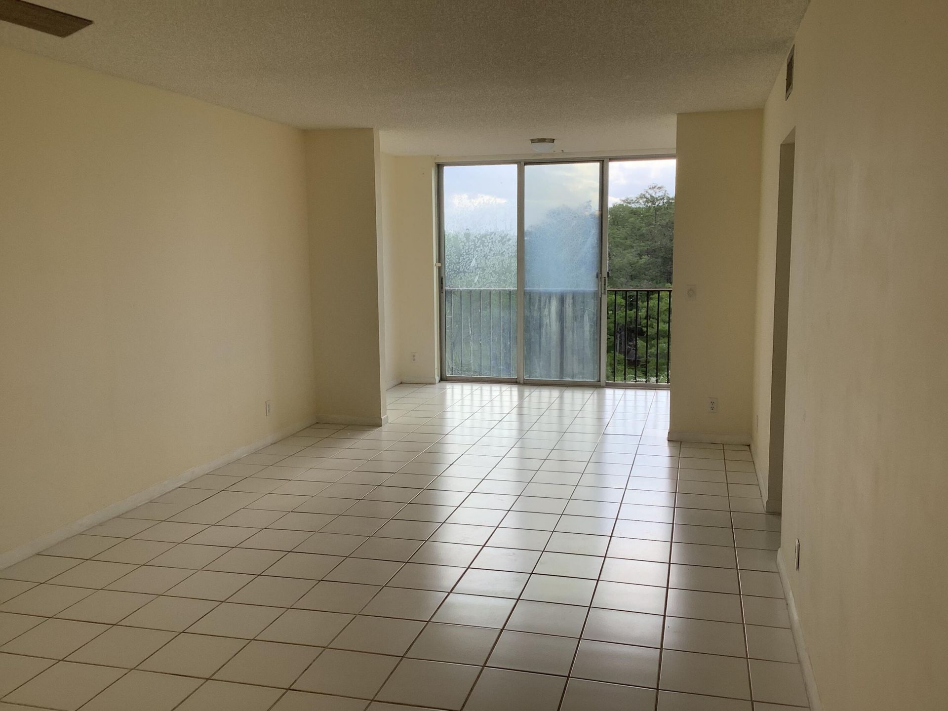 7730 NW 50th Street, Unit 510, Lauderhill, FL 33351 Photo