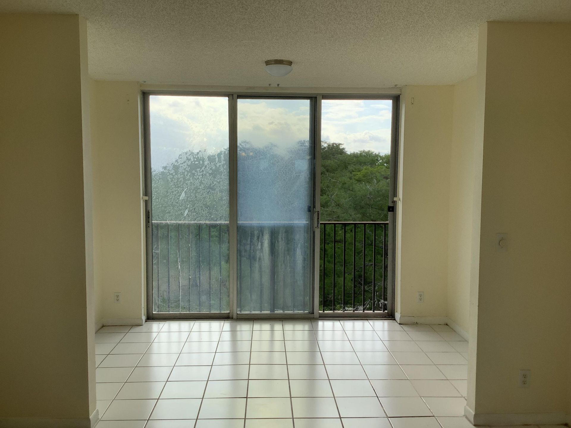 7730 NW 50th Street, Unit 510, Lauderhill, FL 33351 Photo