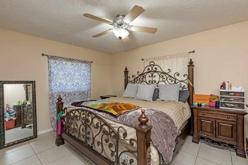 734 SE Arton Lane, Port Saint Lucie, FL 34983 Photo
