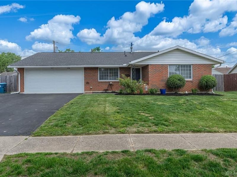 7336 Cohasset Drive, Huber Heights, OH 45424 Photo 1