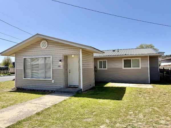 596 SW Madison, Madras, OR 97741