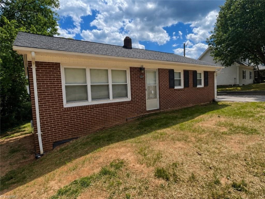 443 Pads Road, Wilkesboro, NC 28697 Main Photo