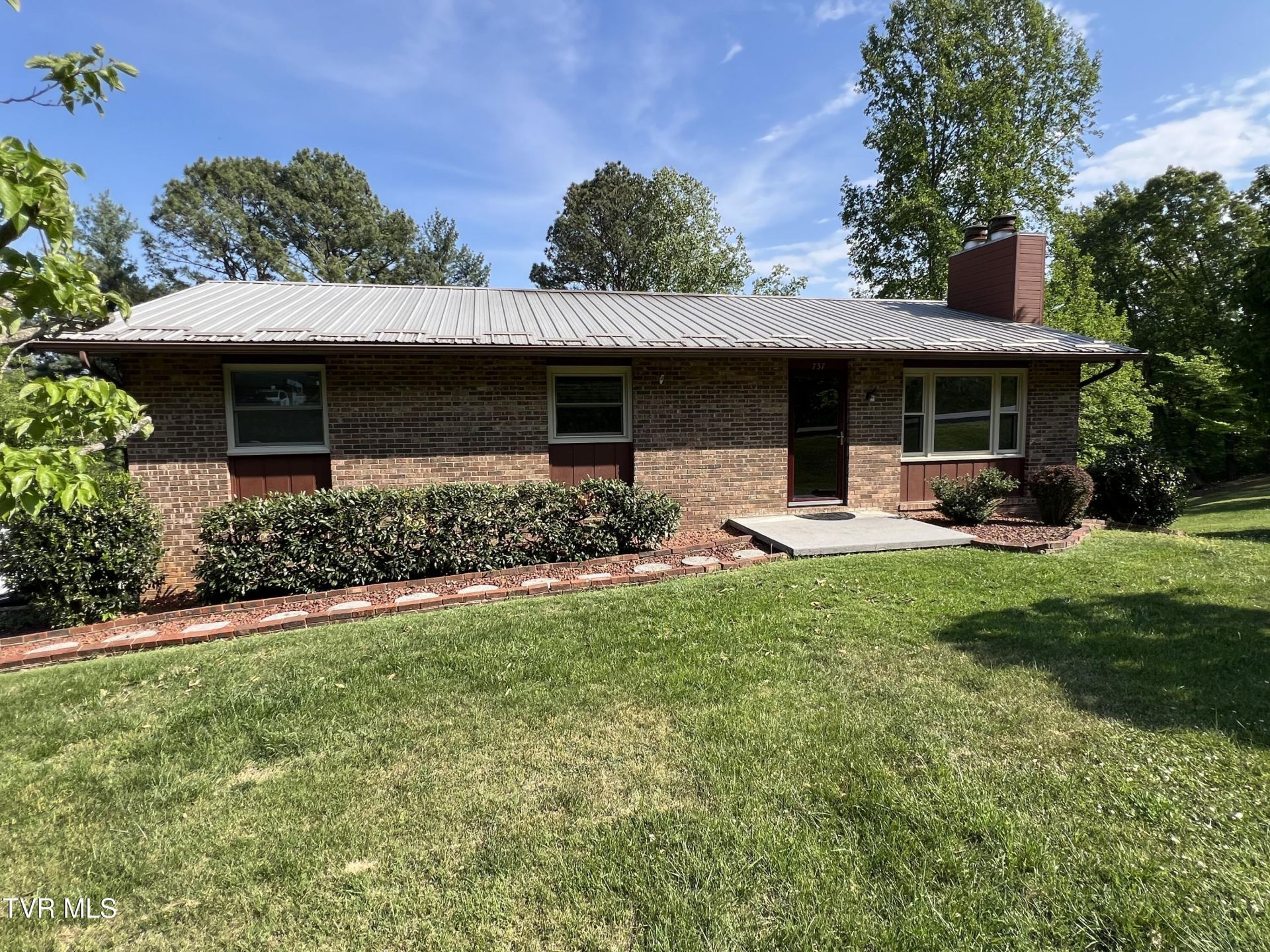 737 Foothills Road, Kingsport, TN 37663 Main Photo