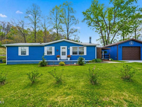 110 Northeast Little League Road, Coeburn, VA 24230