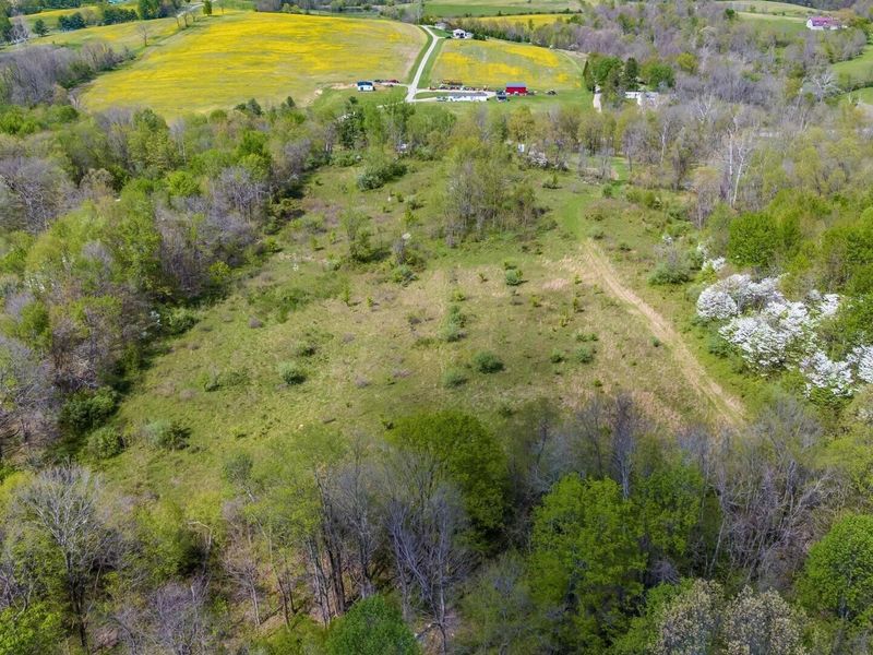 8880 State Route 22 Pike, Roseville, OH 43777 Photo 6