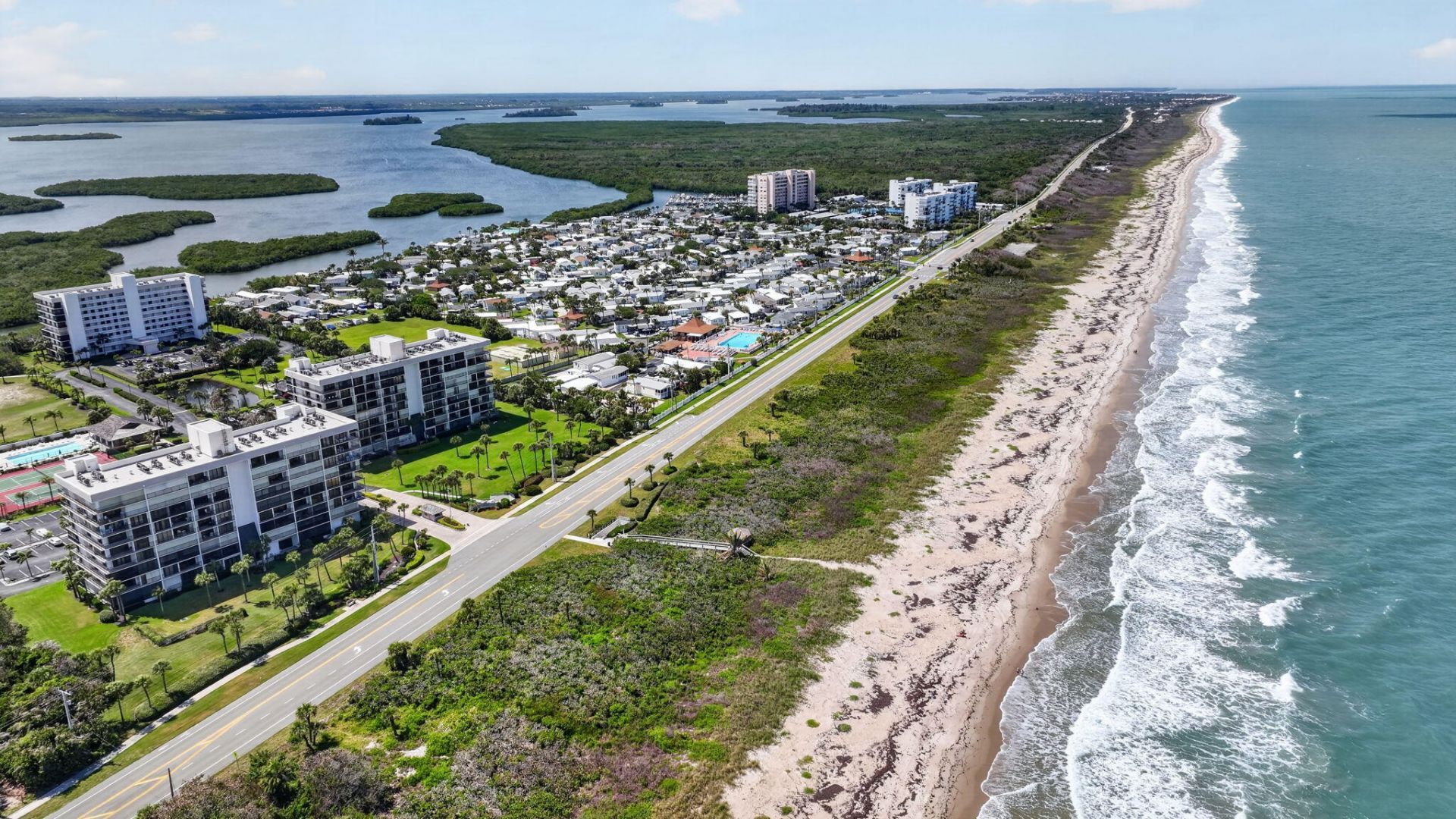5061 N Highway A1a, Unit 905, Hutchinson Island, FL 34949 Photo