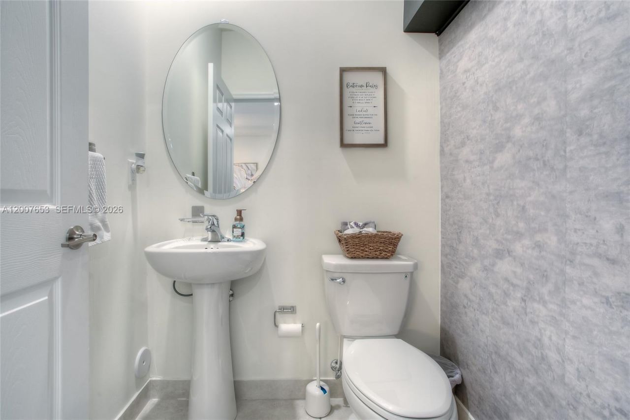 11017 W 33rd Way , Hialeah, FL 33018 Photo