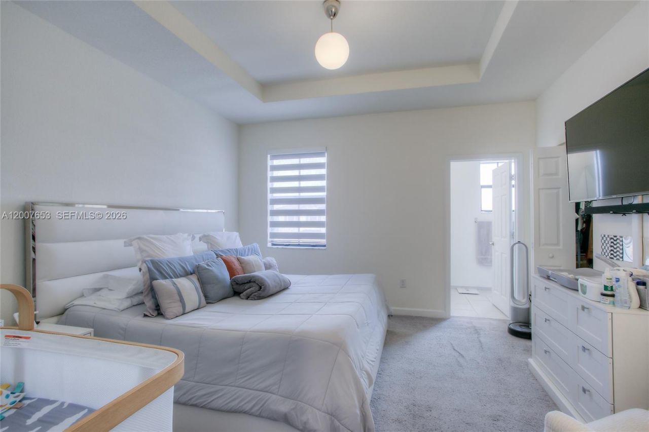 11017 W 33rd Way , Hialeah, FL 33018 Photo