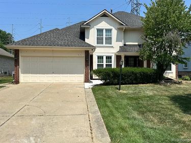 577 LEXINGTON Drive, Rochester Hills, MI 48307