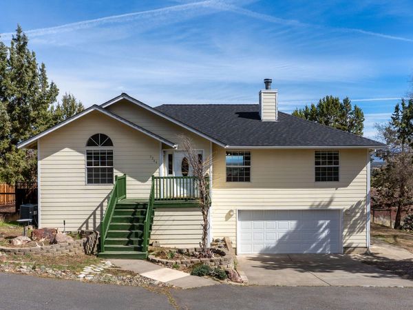 3244 SW 34th Street, Redmond, OR 97756