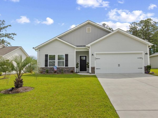 386 Long Meadow Dr., Loris, SC 29569