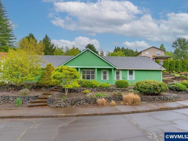 1792 Sunburst Ter NW, Salem, OR 97304