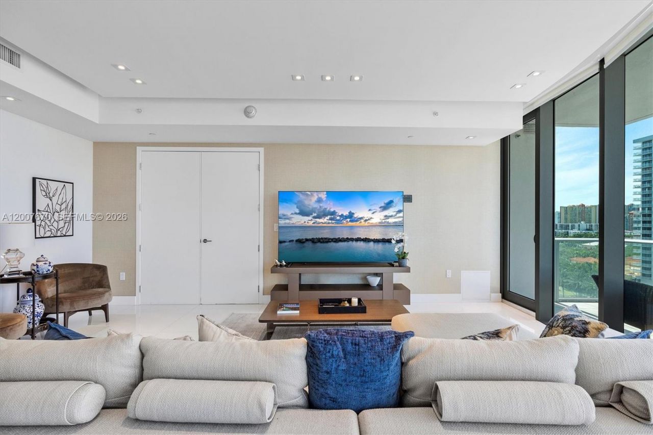 17475 Collins Ave , Unit 504, Sunny Isles Beach, FL 33160 Photo