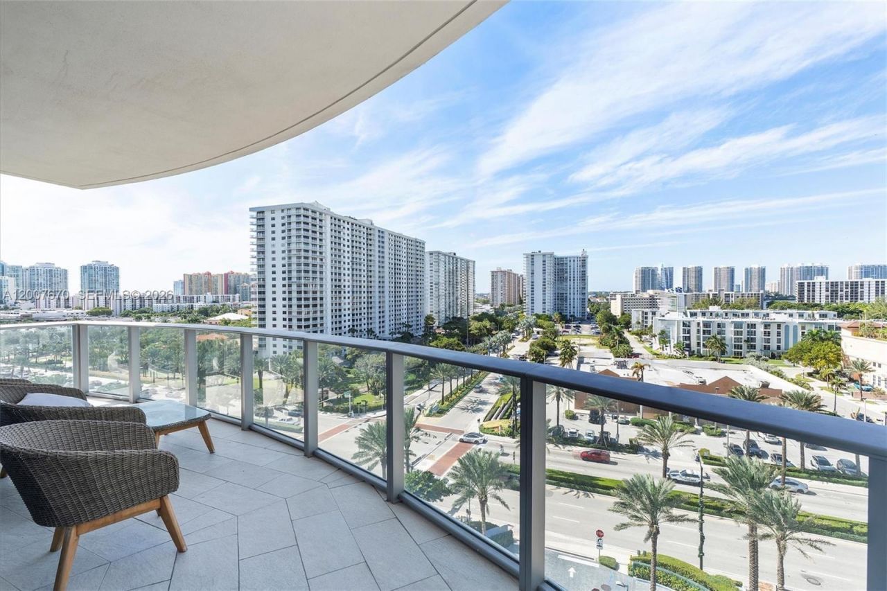 17475 Collins Ave , Unit 504, Sunny Isles Beach, FL 33160 Photo
