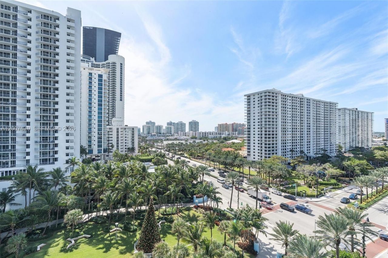 17475 Collins Ave , Unit 504, Sunny Isles Beach, FL 33160 Photo