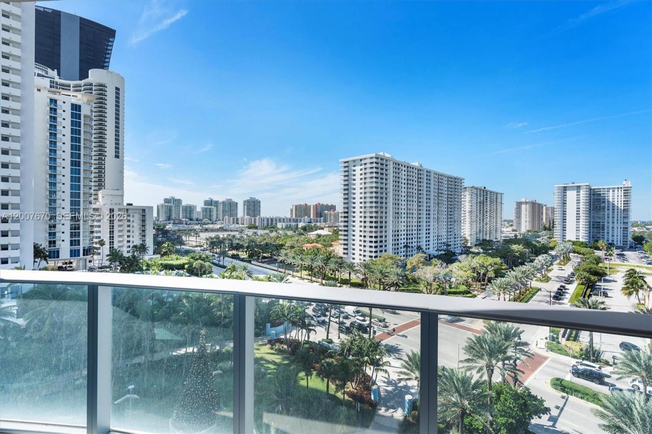 17475 Collins Ave , Unit 504, Sunny Isles Beach, FL 33160 Photo