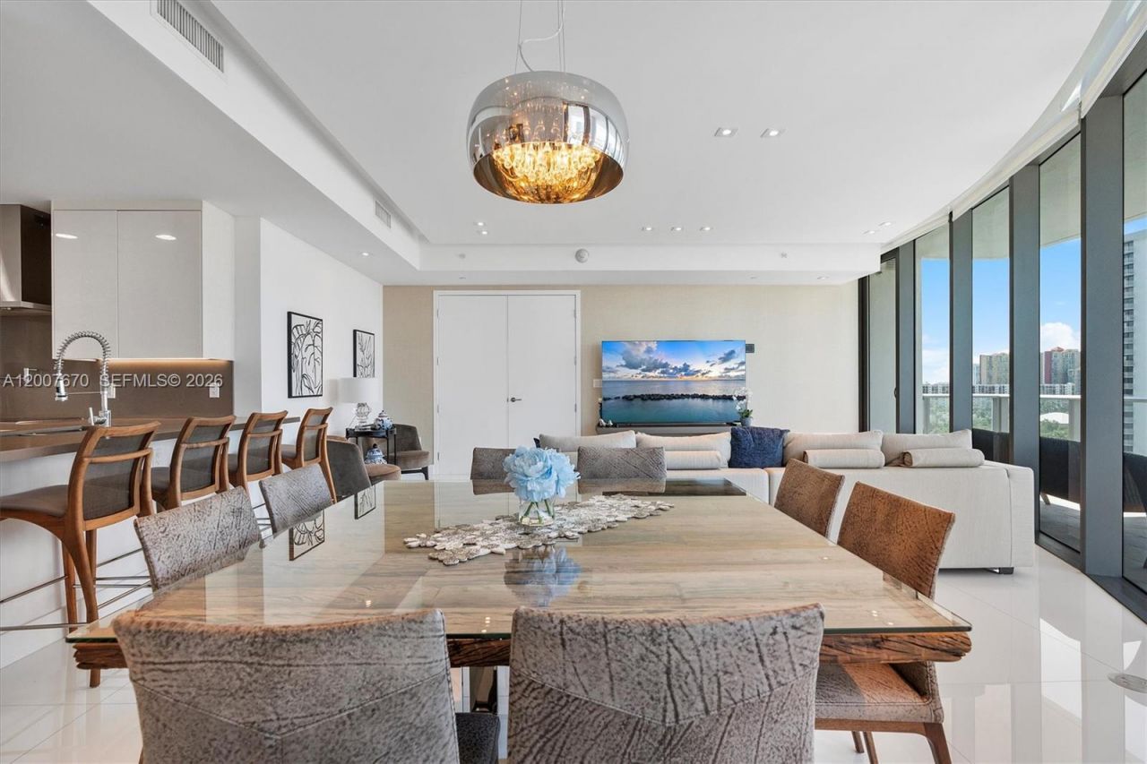 17475 Collins Ave , Unit 504, Sunny Isles Beach, FL 33160 Photo