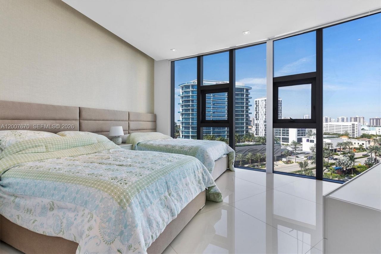 17475 Collins Ave , Unit 504, Sunny Isles Beach, FL 33160 Photo