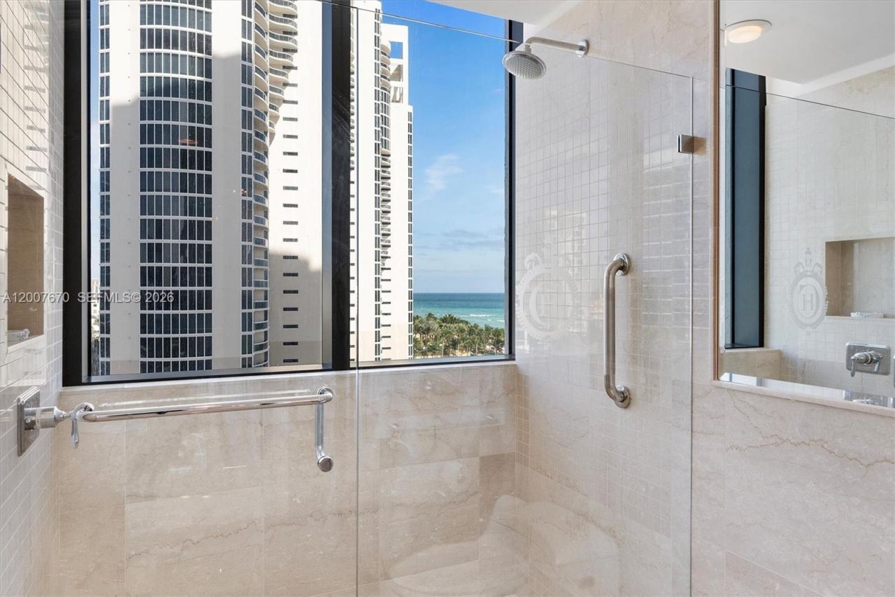17475 Collins Ave , Unit 504, Sunny Isles Beach, FL 33160 Photo