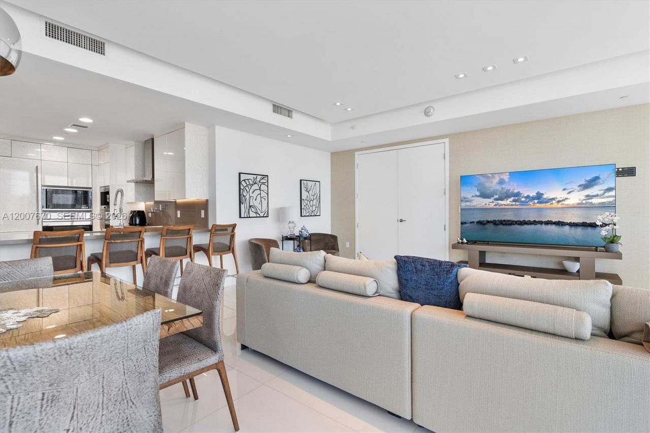 17475 Collins Ave , Unit 504, Sunny Isles Beach, FL 33160 Photo