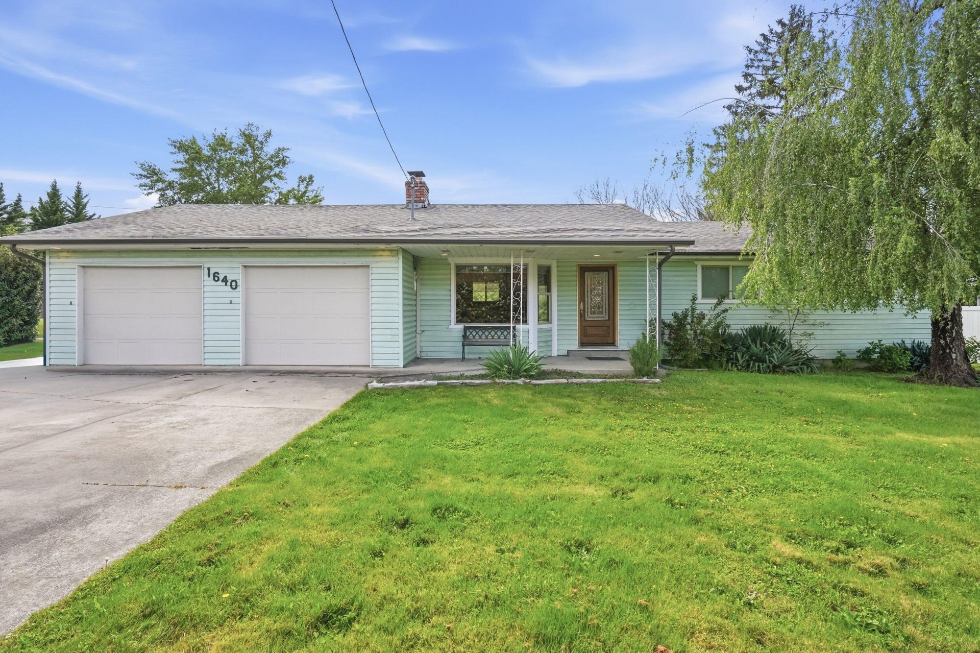1640 Southgate Way, Grants Pass, OR 97527 Main Photo