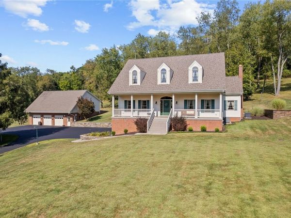 959 Bentleyville Rd, Charleroi, PA 15022