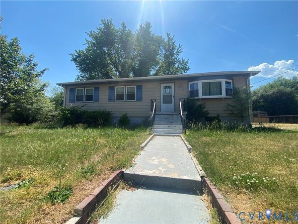 3206 Elmwood Avenue , Hopewell, VA 23860