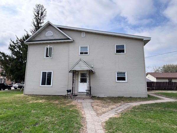 322 5th Avenue E, Alexandria, MN 56308