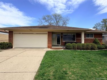 35774 Annette Drive, Sterling Heights, Mi 48310