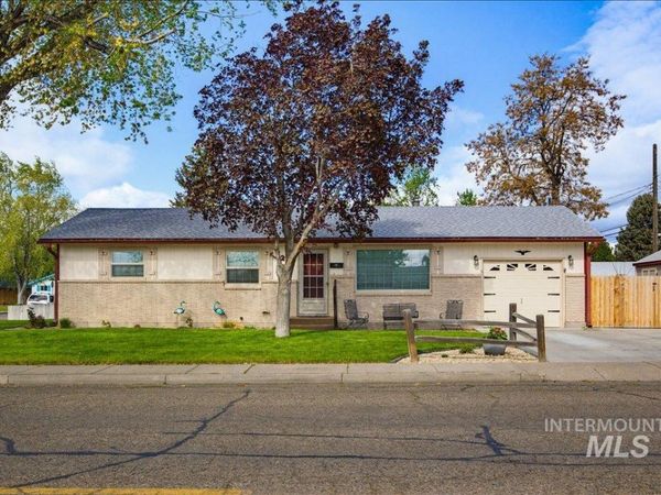 1205 N 6th E, Mountain Home, ID 83647