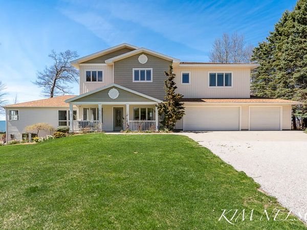 8937 S Indian Hills Road, Montague, MI 49437