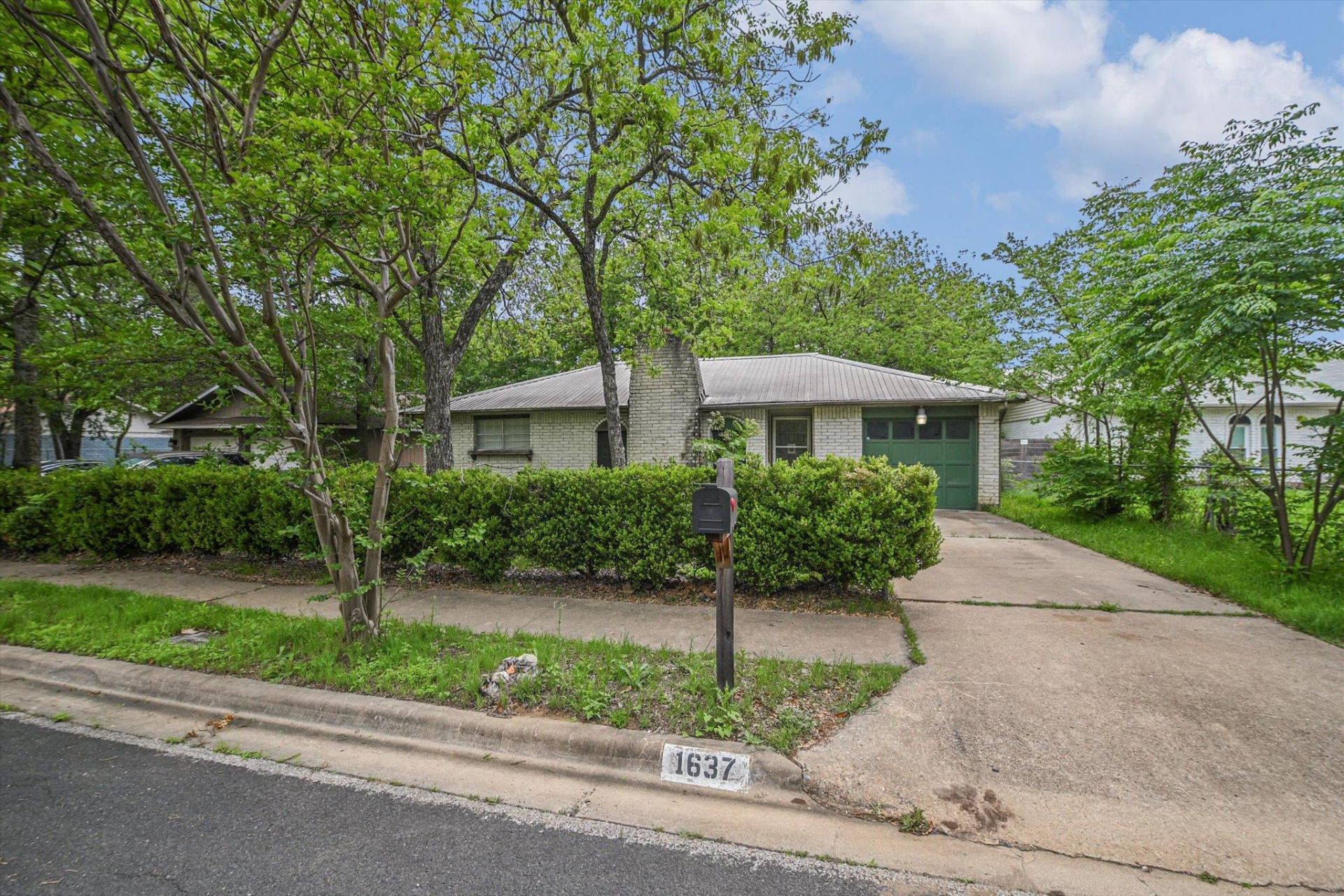 1637 Chippeway Ln, Austin, TX 78745 Main Photo