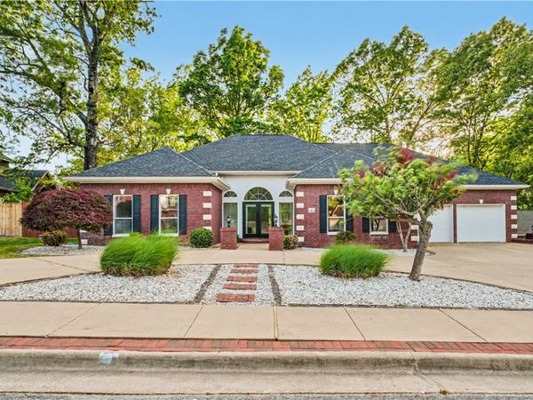 3 David Drive, Bentonville, AR 72712