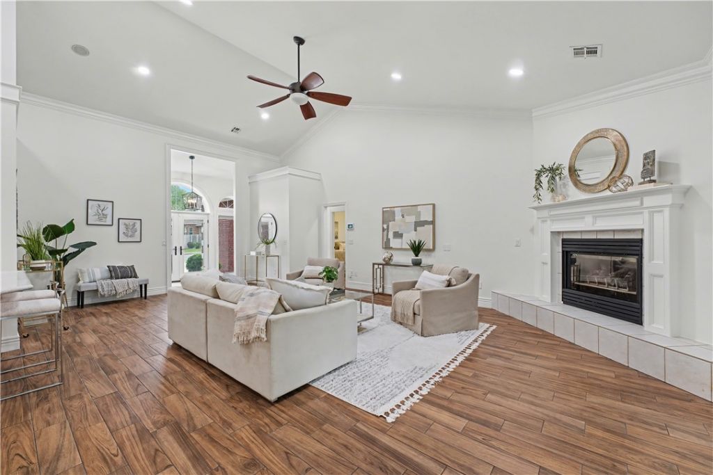 3 David Drive Bentonville, AR 72712