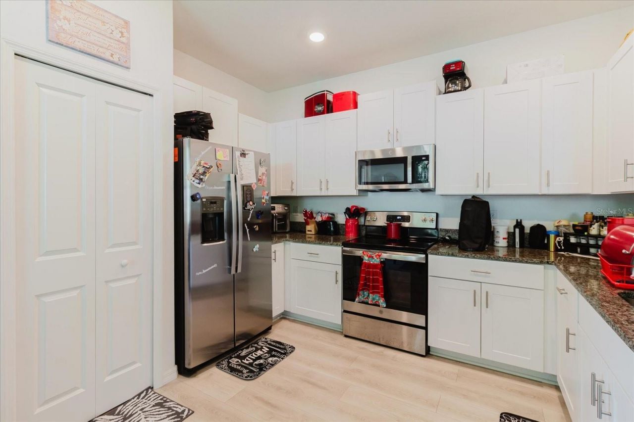 5226 Forum Boulevard , Holiday, FL 34690 Photo