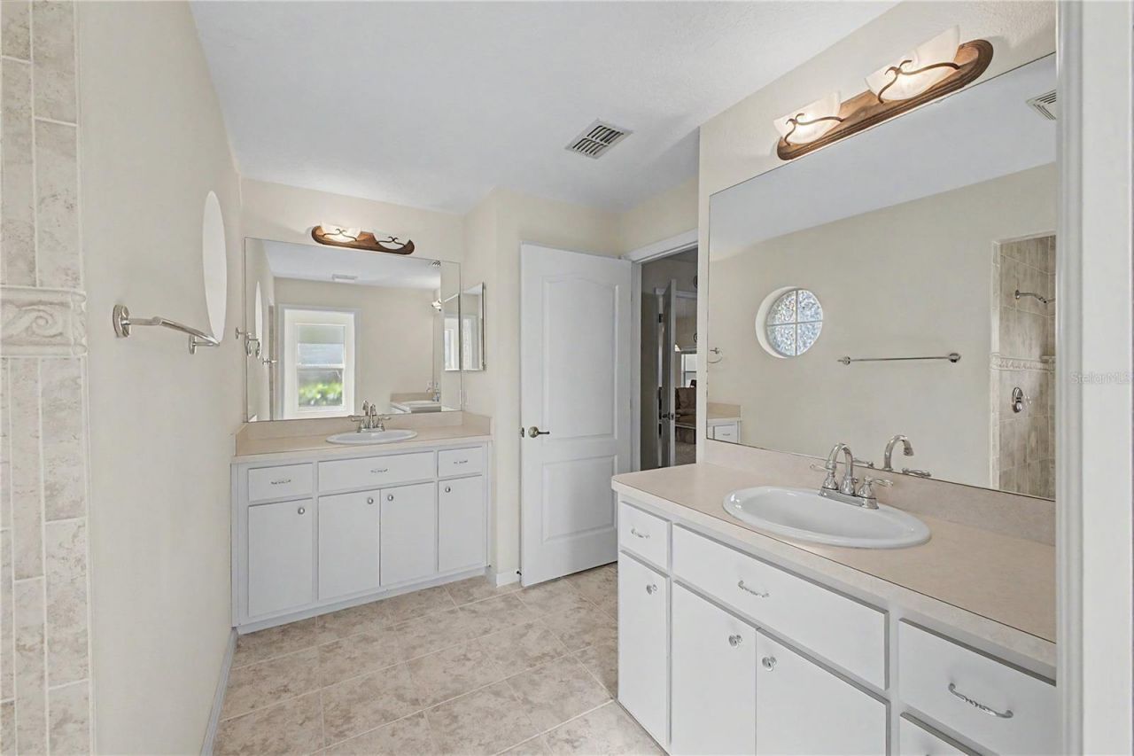 10351 Locker Drive , Spring Hill, FL 34608 Photo