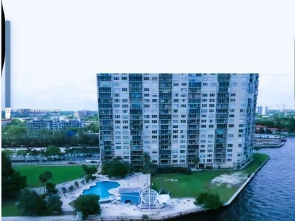 11111 biscayne blvd , Unit 1815, Miami, FL 33181