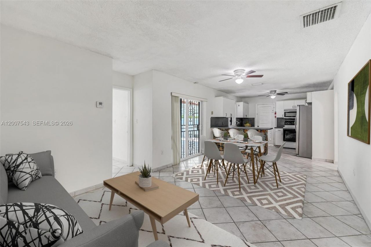 9610 SW 16th St, Miami, FL 33165 Photo