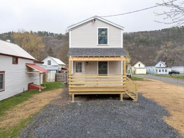 15 National Street, Windsor, VT 05089