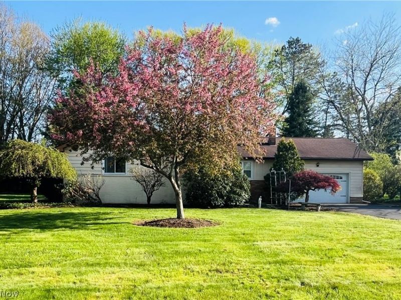 211 Square Drive, Madison, OH 44057 Photo 2