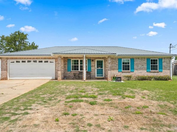 502 W Ariel Ave, Foley, AL 36535