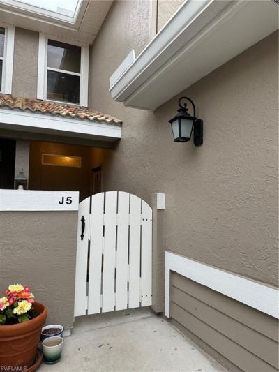 306 Emerald Bay Cir, Unit J5, Naples, FL 34110 Photo