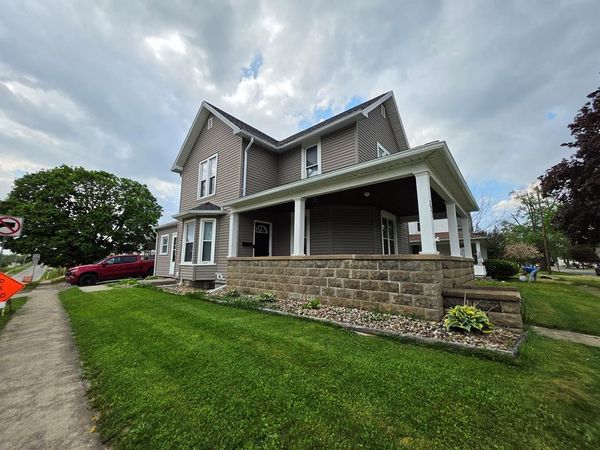 322 S Main St, Willard, OH 44890