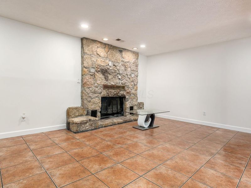 8119 Glencree Place, Dublin, OH 43016 Photo 11